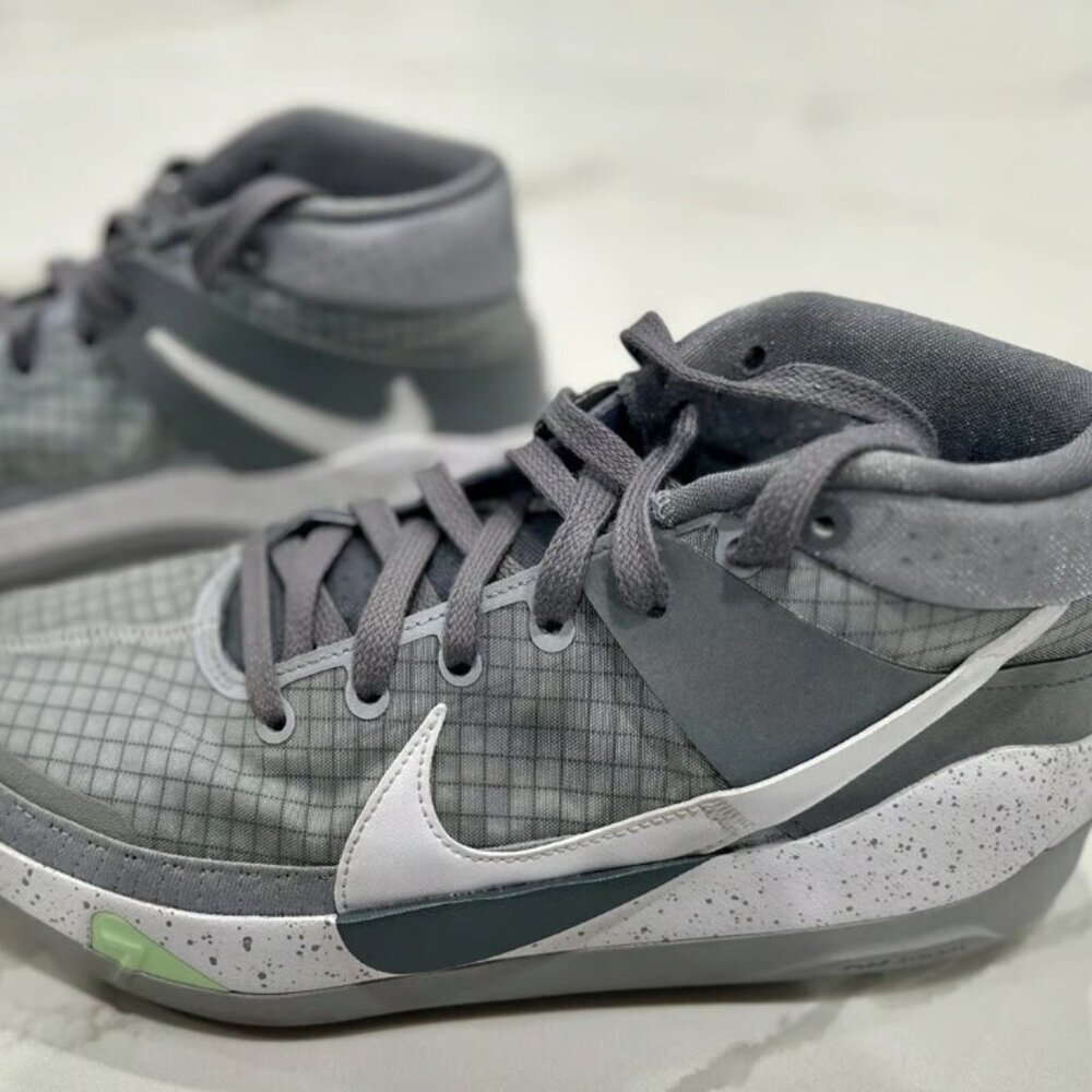 Nike Men's Gray and White Mid-Top Athletic Shoes
